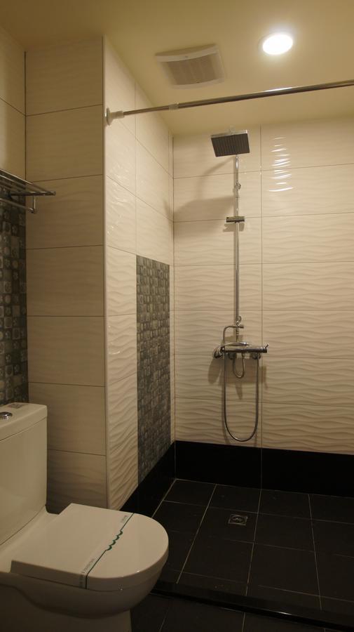 Boston Plus Hotel Chiayi Eksteriør billede